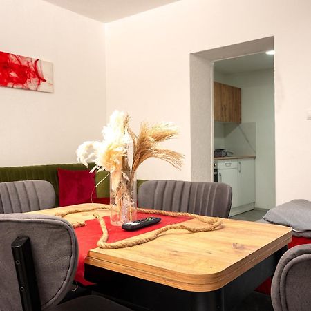 Serviceroom24 - Apartment 4 In Herten Wlan - Smart-Tv - 24-7 Check-In Und Kueche Exterior foto