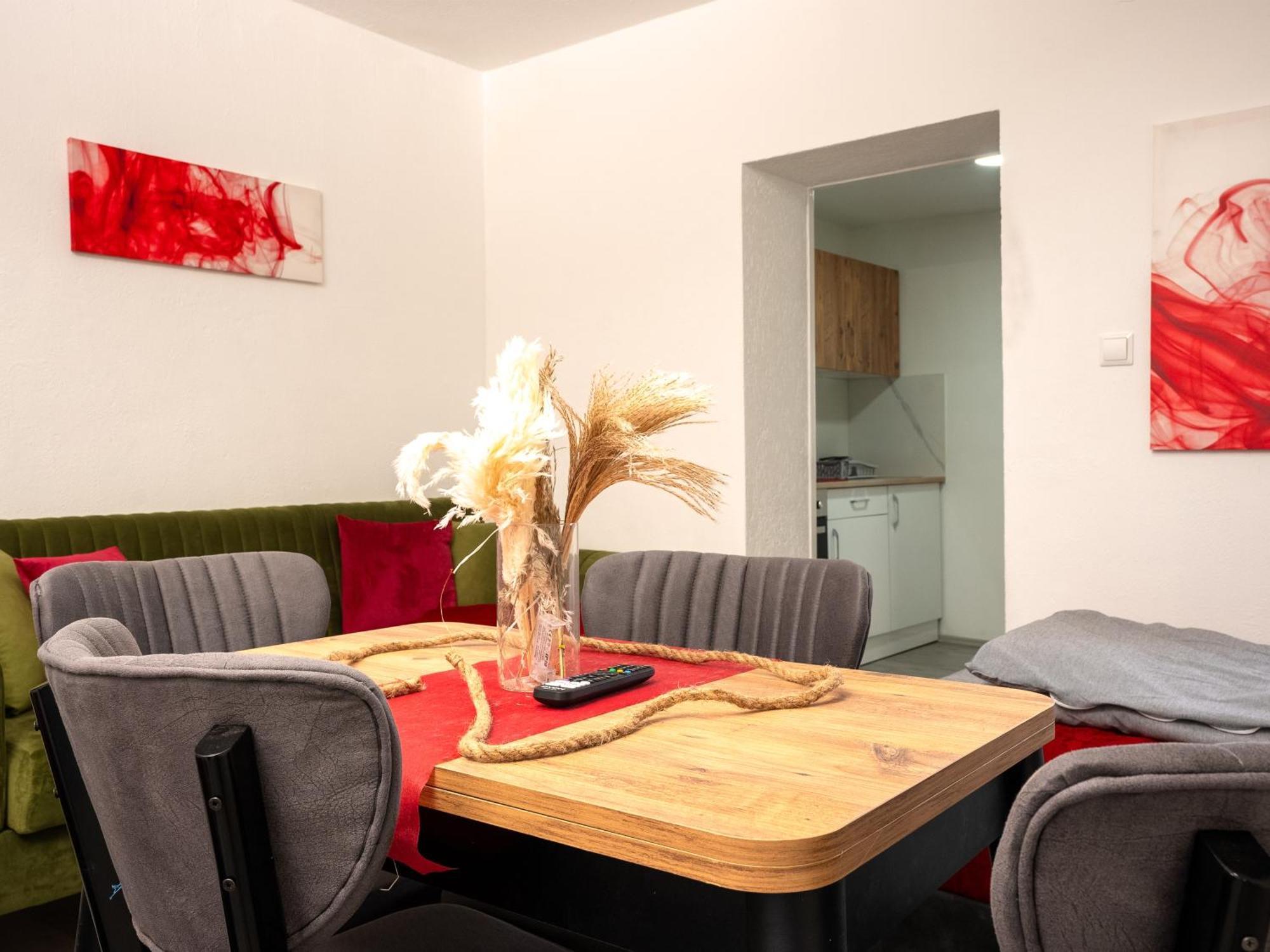 Serviceroom24 - Apartment 4 In Herten Wlan - Smart-Tv - 24-7 Check-In Und Kueche Exterior foto
